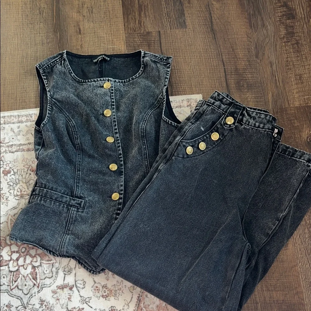 Stylish Denim Vest and Pants Set with Gold Buttons - Picture 1 of 7